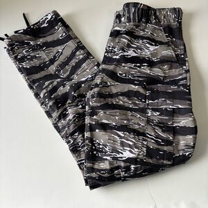 Backbone Camo Cargo Pants Men’s 32 Tactical Streetwear Y2K
